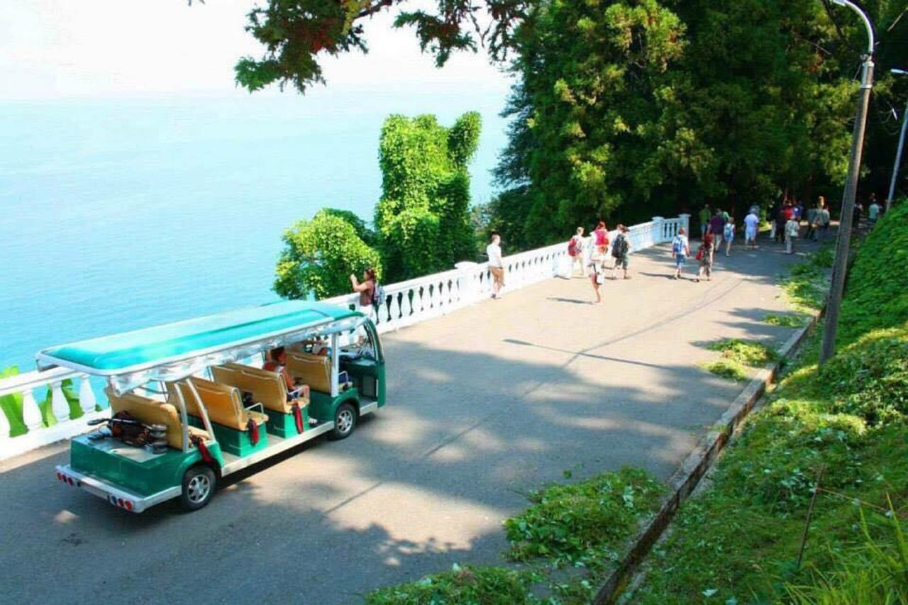 纳塔利亚海塔楼公寓 * 巴统