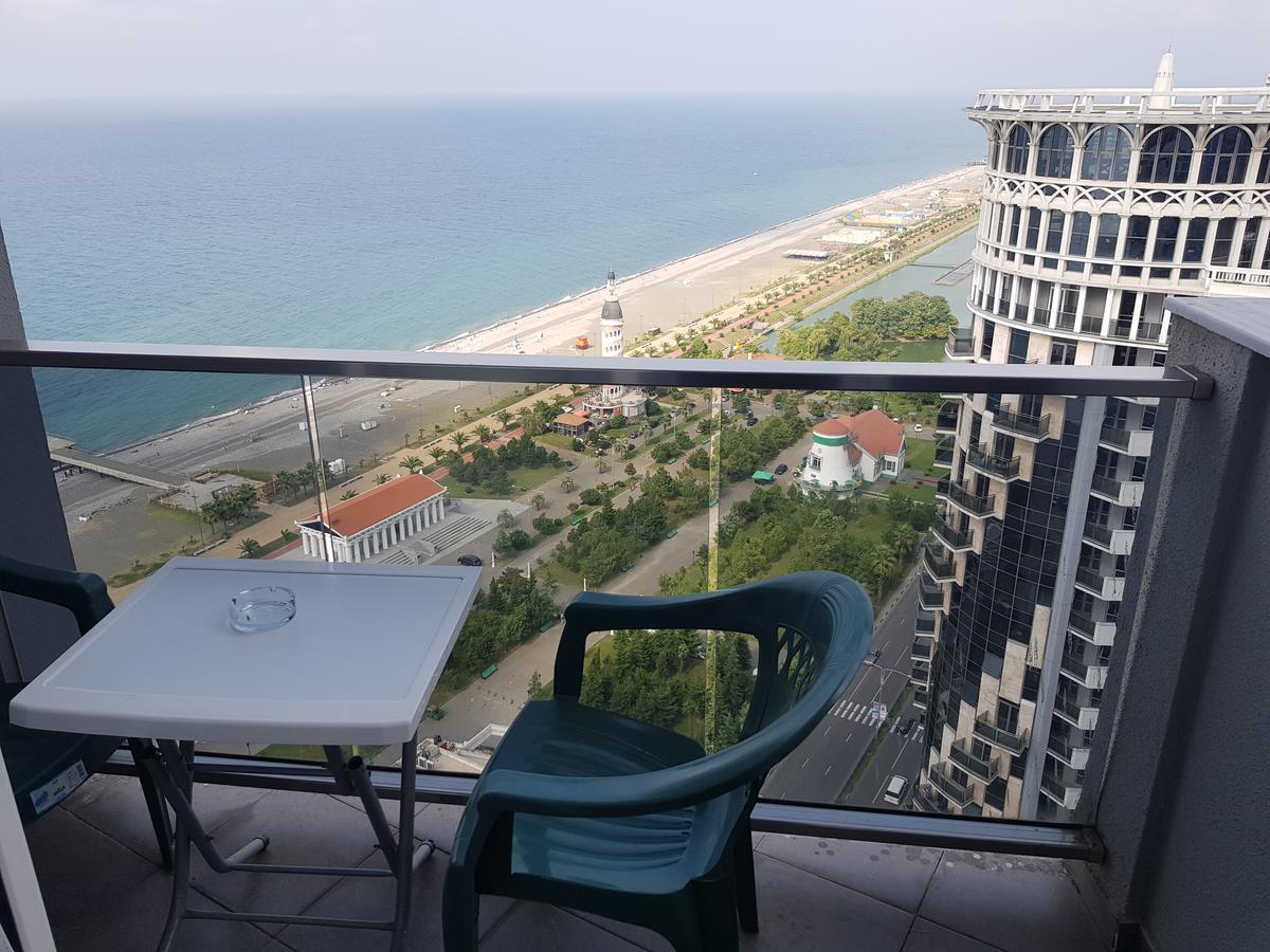 纳塔利亚海塔楼公寓 * 巴统